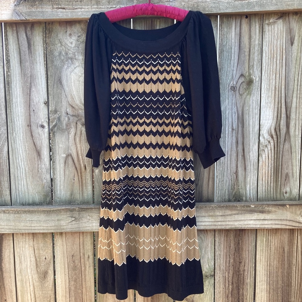 New Directions black and tan sweater dress